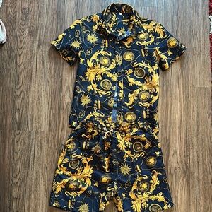 Stylish Black and Gold Short Sleeve Set